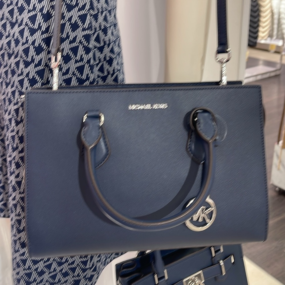 Michael Kors Sheila Medium Center Zip Satchel Crossbody Bag
Navy 
NWT - Picture 13 of 16